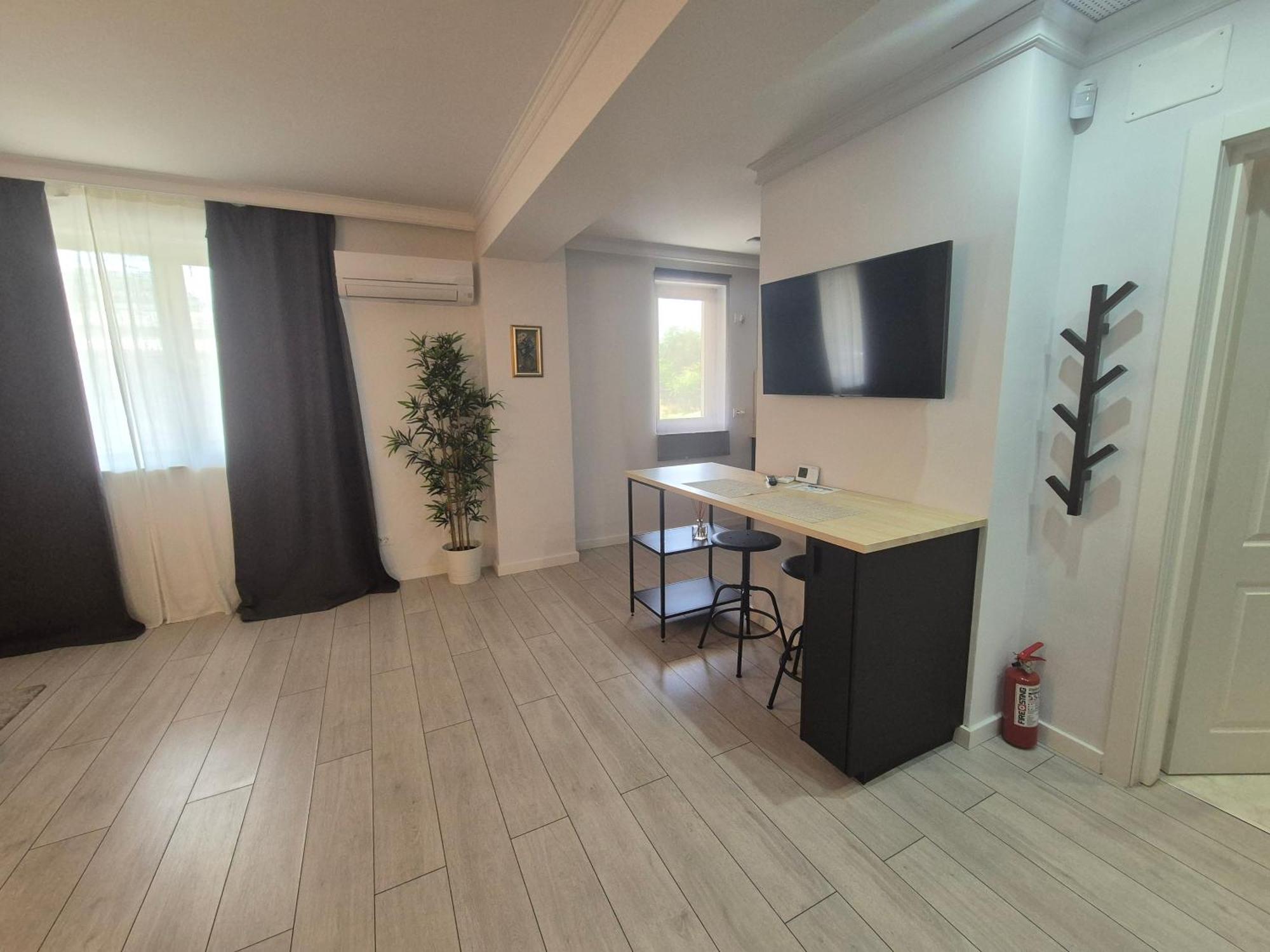 Parliament City Studios Bucarest Esterno foto