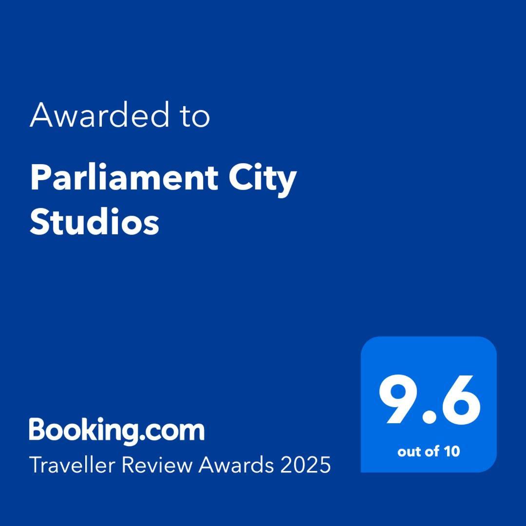 Parliament City Studios Bucarest Esterno foto